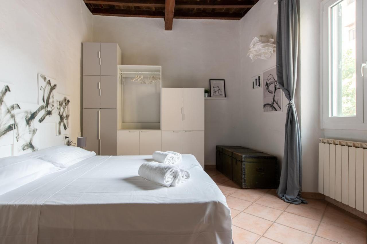 2 Rooms Next To A Market And Piazza Santa Croce - Homeunity Florença Exterior foto