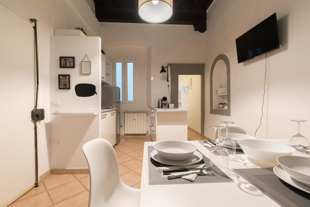 2 Rooms Next To A Market And Piazza Santa Croce - Homeunity Florença Exterior foto