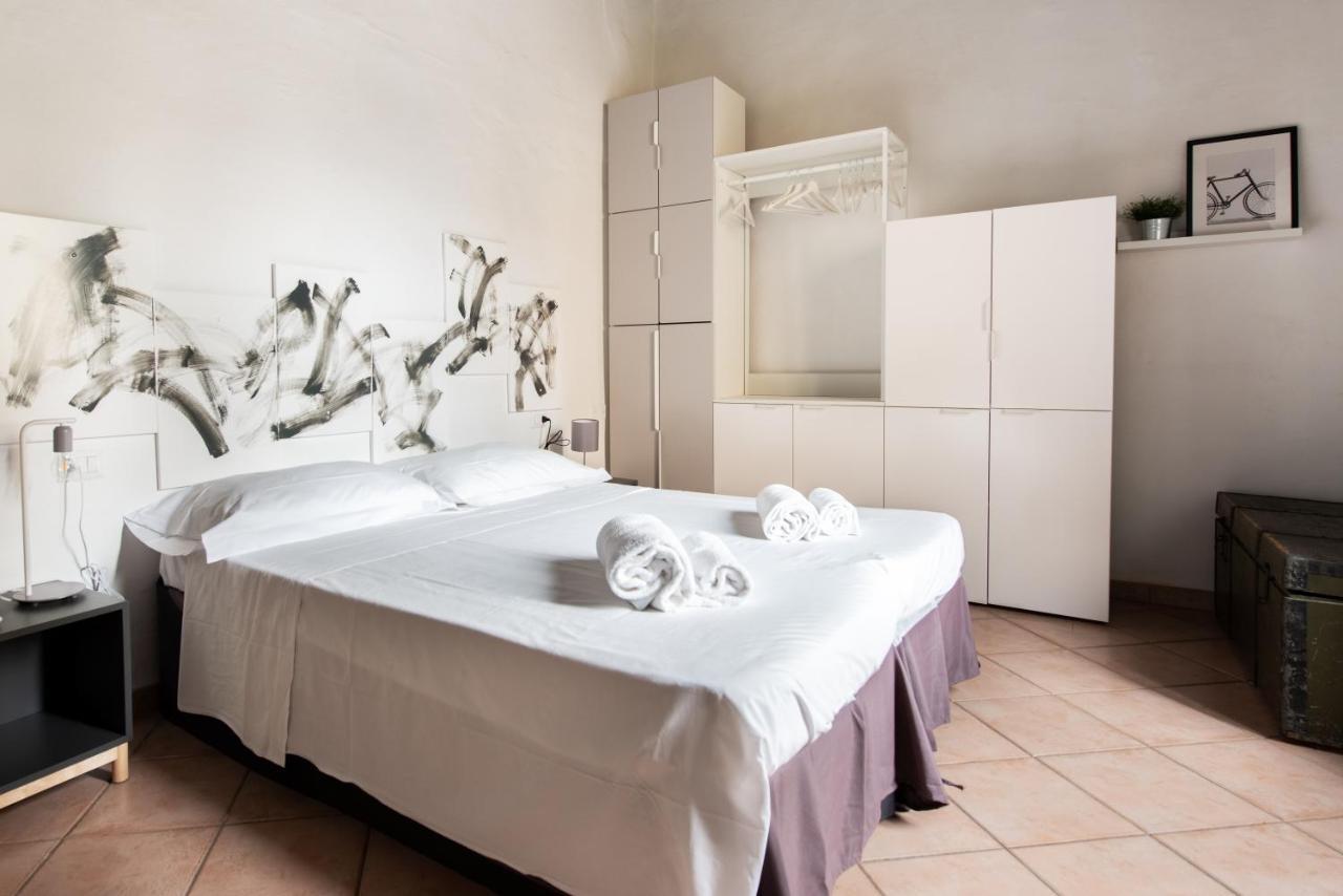 2 Rooms Next To A Market And Piazza Santa Croce - Homeunity Florença Exterior foto